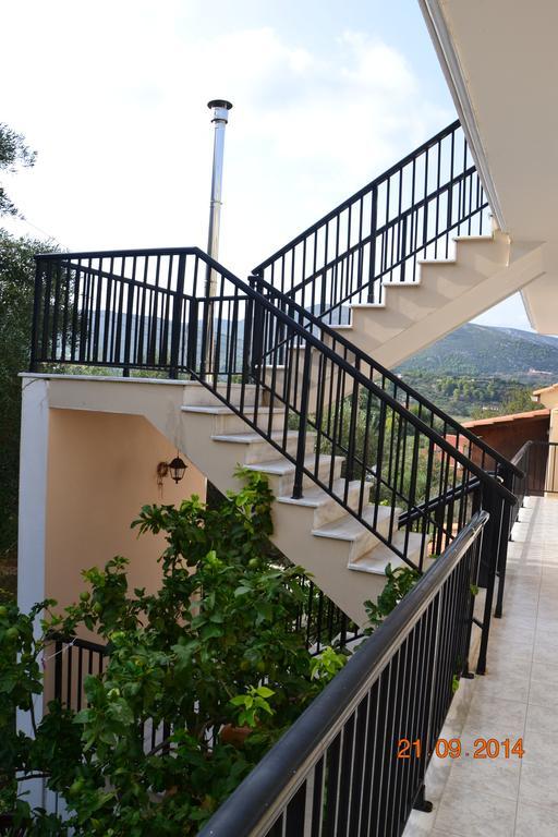קרי Karmiris Studios And Apartments מראה חיצוני תמונה