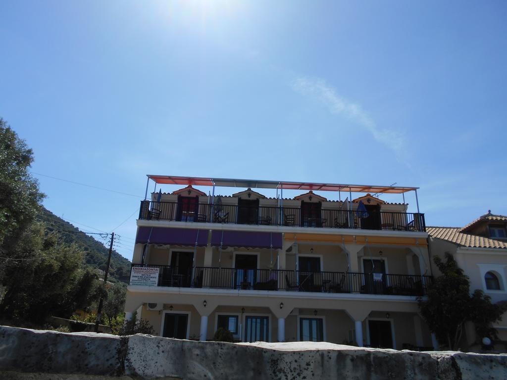 קרי Karmiris Studios And Apartments מראה חיצוני תמונה