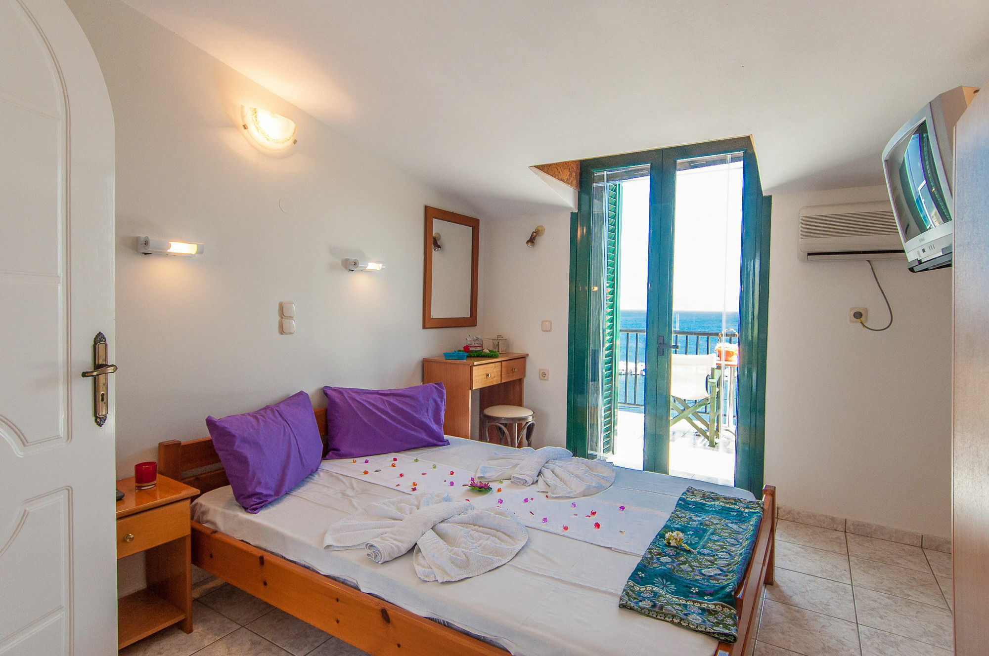 קרי Karmiris Studios And Apartments מראה חיצוני תמונה
